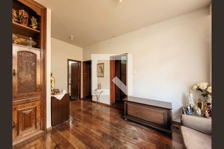 Sala de casa à venda com 3 quartos, 256m² em Santo Antônio, Belo Horizonte