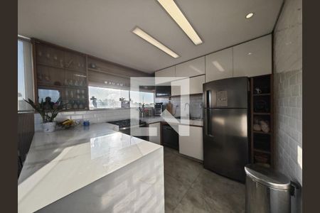 Cozinha de apartamento à venda com 3 quartos, 128m² em Santa Monica, Belo Horizonte