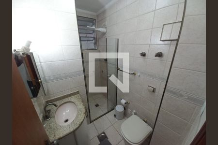 Banheiro de apartamento para alugar com 1 quarto, 55m² em Centro, São Vicente