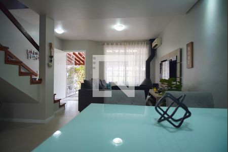 Sala de casa de condomínio à venda com 2 quartos, 96m² em Morro Santana, Porto Alegre