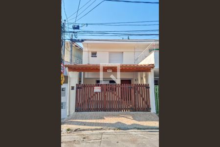 Fachada de casa à venda com 3 quartos, 149m² em Vila Elvira, São Paulo