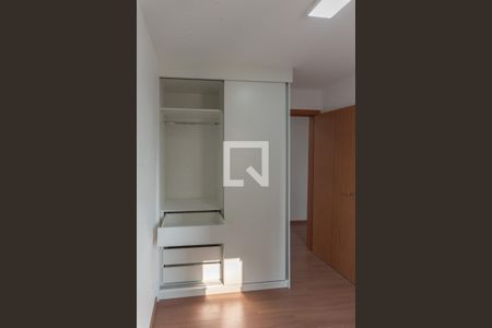 Quarto 1 - Armários de apartamento à venda com 2 quartos, 48m² em Parque Industrial, Campinas