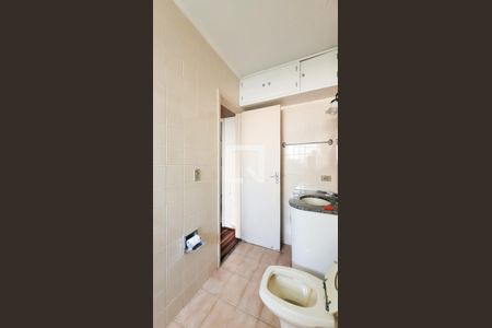 Banheiro de apartamento à venda com 1 quarto, 60m² em Centro, Campinas