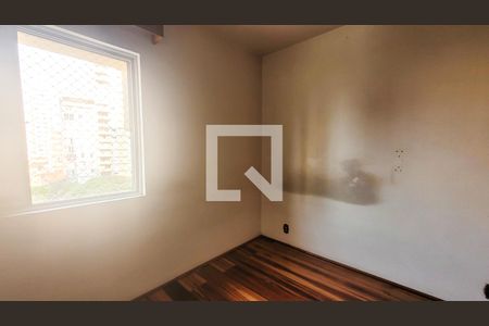 Quarto  de apartamento à venda com 1 quarto, 60m² em Centro, Campinas