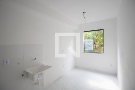 Sala de apartamento para alugar com 1 quarto, 24m² em Trindade, São Gonçalo