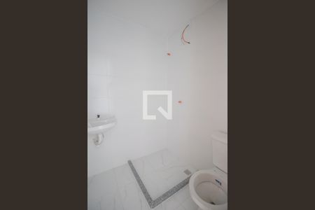 Banheiro de apartamento para alugar com 1 quarto, 24m² em Trindade, São Gonçalo