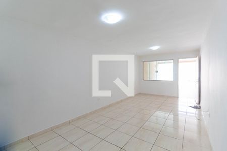 Casa à venda com 102m², 3 quartos e 2 vagasSala