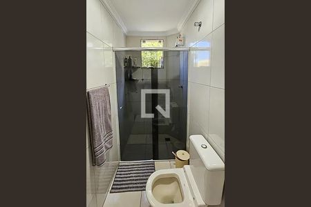 Banheiro de apartamento à venda com 3 quartos, 80m² em Eldorado, Contagem