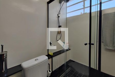 Banheiro Suíte de apartamento à venda com 2 quartos, 77m² em Cambuí, Campinas