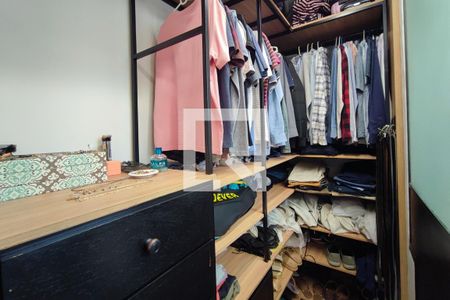 Closet Quarto Suíte de apartamento à venda com 2 quartos, 77m² em Cambuí, Campinas