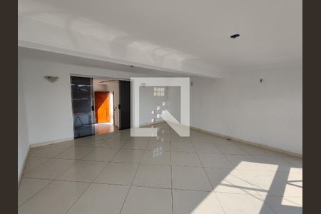 Sala de estar de casa para alugar com 3 quartos, 375m² em Sitio Paredão, Ferraz de Vasconcelos