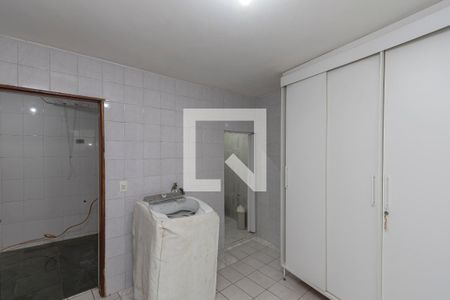 Casa à venda com 169m², 4 quartos e 2 vagas Casa à venda com 169m², 4 quartos e 2 vagasQuarto de Serviço