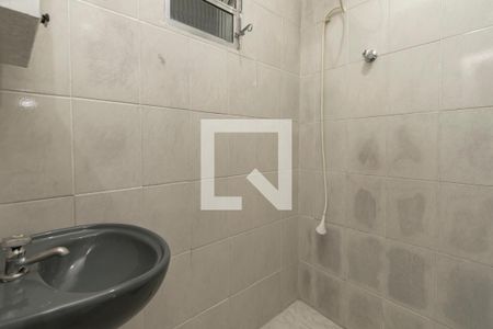 Casa à venda com 169m², 4 quartos e 2 vagas Casa à venda com 169m², 4 quartos e 2 vagasBanheiro de Serviço