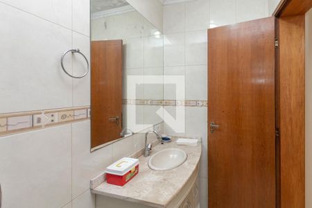 Casa à venda com 169m², 4 quartos e 2 vagas Casa à venda com 169m², 4 quartos e 2 vagasBanheiro