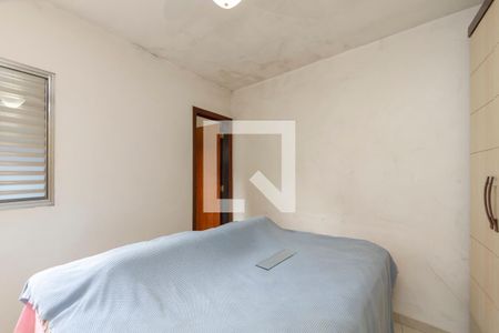 Casa à venda com 169m², 4 quartos e 2 vagas Casa à venda com 169m², 4 quartos e 2 vagasEdícula - Quarto