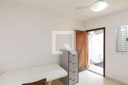 Casa à venda com 169m², 4 quartos e 2 vagas Casa à venda com 169m², 4 quartos e 2 vagasEdícula - Sala