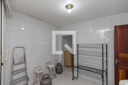 Casa à venda com 169m², 4 quartos e 2 vagas Casa à venda com 169m², 4 quartos e 2 vagasQuarto de Serviço