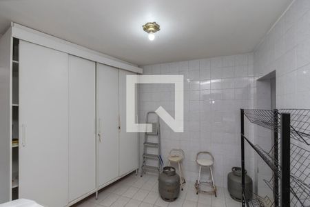 Casa à venda com 169m², 4 quartos e 2 vagas Casa à venda com 169m², 4 quartos e 2 vagasQuarto de Serviço