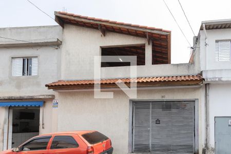 Casa à venda com 169m², 4 quartos e 2 vagas Casa à venda com 169m², 4 quartos e 2 vagasFachada