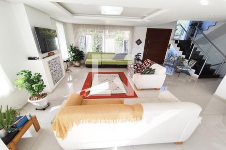 Sala de casa à venda com 3 quartos, 145m² em Pinheiro, São Leopoldo