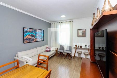 Sala de apartamento à venda com 3 quartos, 70m² em Heliópolis, Belo Horizonte