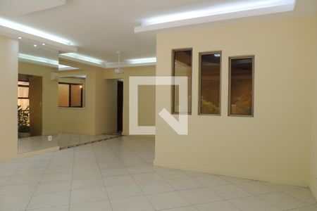 Sala de casa de condomínio à venda com 3 quartos, 180m² em Jacarepaguá, Rio de Janeiro