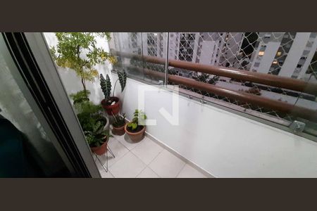 Sacada de apartamento para alugar com 3 quartos, 71m² em Continental, Osasco