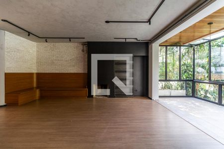 Sala de casa para alugar com 6 quartos, 900m² em Jardim das Bandeiras, São Paulo