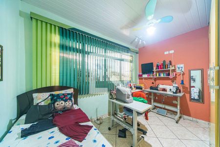 Quarto 2 de casa à venda com 2 quartos, 104m² em Vila Lucinda, Santo André