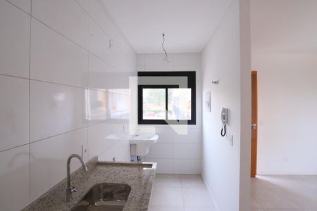 Cozinha de apartamento à venda com 2 quartos, 40m² em Vila Bertioga, São Paulo