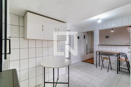 Cozinha de casa para alugar com 1 quarto, 40m² em Cidade São Francisco, São Paulo