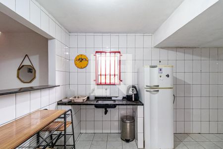 Cozinha de casa para alugar com 1 quarto, 40m² em Cidade São Francisco, São Paulo