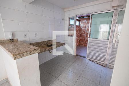 Cozinha de apartamento à venda com 3 quartos, 90m² em Copacabana, Belo Horizonte