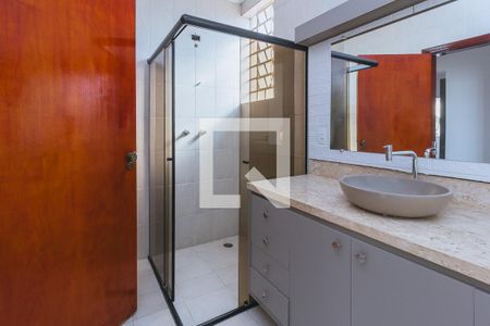 Casa para alugar com 189m², 3 quartos e 4 vagas Casa para alugar com 189m², 3 quartos e 4 vagasBanheiro da Suíte