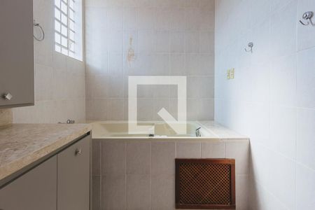 Casa para alugar com 189m², 3 quartos e 4 vagas Casa para alugar com 189m², 3 quartos e 4 vagasBanheiro da Suíte