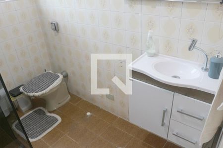 Banheiro de casa à venda com 1 quarto, 120m² em Osvaldo Cruz, São Caetano do Sul