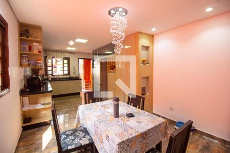 Casa à venda com 392m², 3 quartos e 4 vagas Casa à venda com 392m², 3 quartos e 4 vagasCozinha