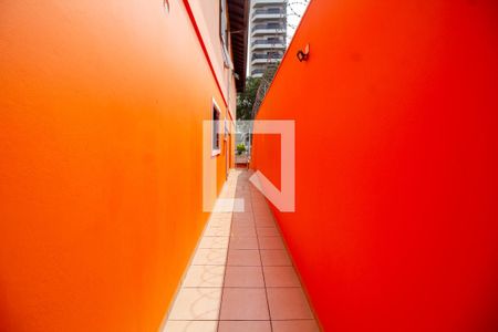 Casa à venda com 392m², 3 quartos e 4 vagas Casa à venda com 392m², 3 quartos e 4 vagasCorredor