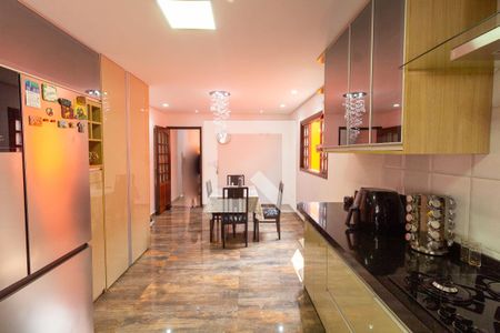 Casa à venda com 392m², 3 quartos e 4 vagas Casa à venda com 392m², 3 quartos e 4 vagasCozinha