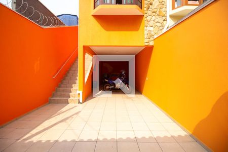 Casa à venda com 392m², 3 quartos e 4 vagas Casa à venda com 392m², 3 quartos e 4 vagasGaragem