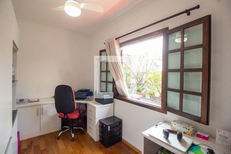 Casa à venda com 392m², 3 quartos e 4 vagas Casa à venda com 392m², 3 quartos e 4 vagasQuarto 2