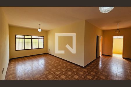 Sala de casa à venda com 3 quartos, 287m² em Jardim Dona Donata, Jundiaí