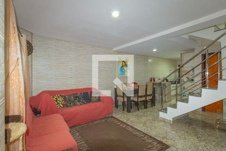 Sala de casa de condomínio à venda com 3 quartos, 105m² em Niterói, Canoas