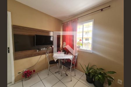 Sala  de apartamento para alugar com 2 quartos, 55m² em Jardim Guilhermino, Guarulhos