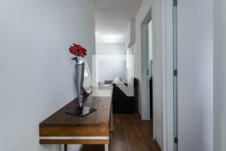 Corredor de apartamento para alugar com 2 quartos, 43m² em Botujuru, Mogi das Cruzes