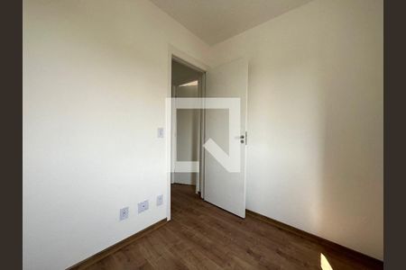 Quarto 2 de apartamento à venda com 2 quartos, 34m² em Jardim Itacolomi, São Paulo