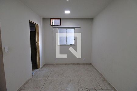 Suíte de apartamento para alugar com 2 quartos, 75m² em Cascadura, Rio de Janeiro