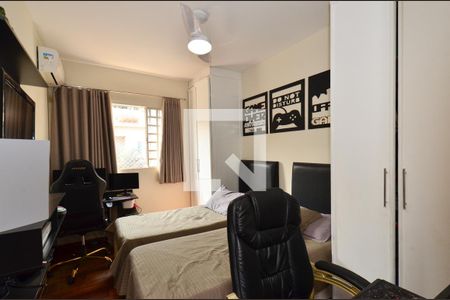 Quarto2 de casa à venda com 3 quartos, 165m² em Santa Cruz, Belo Horizonte