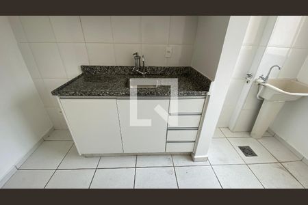 Cozinha de apartamento à venda com 2 quartos, 48m² em Cinquentenario, Belo Horizonte