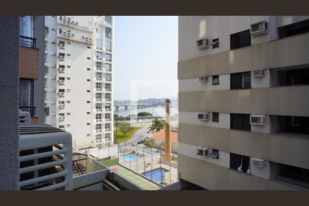 Suíte - Vista de apartamento para alugar com 3 quartos, 120m² em Centro, Florianópolis